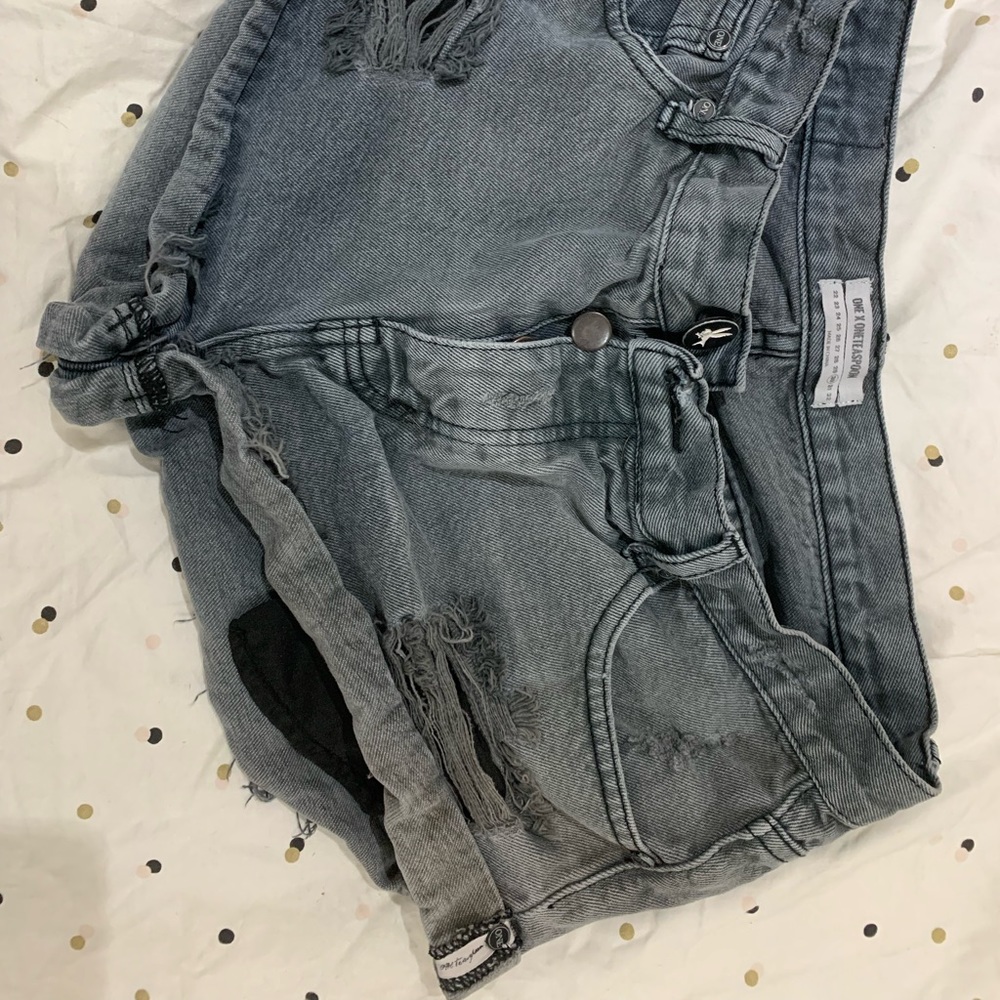gray one teaspoon bandit shorts